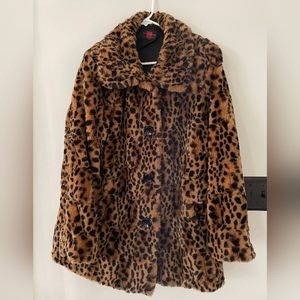 Faux Fur Cheetah Button Up Winter Coat with Collar - Sz Med